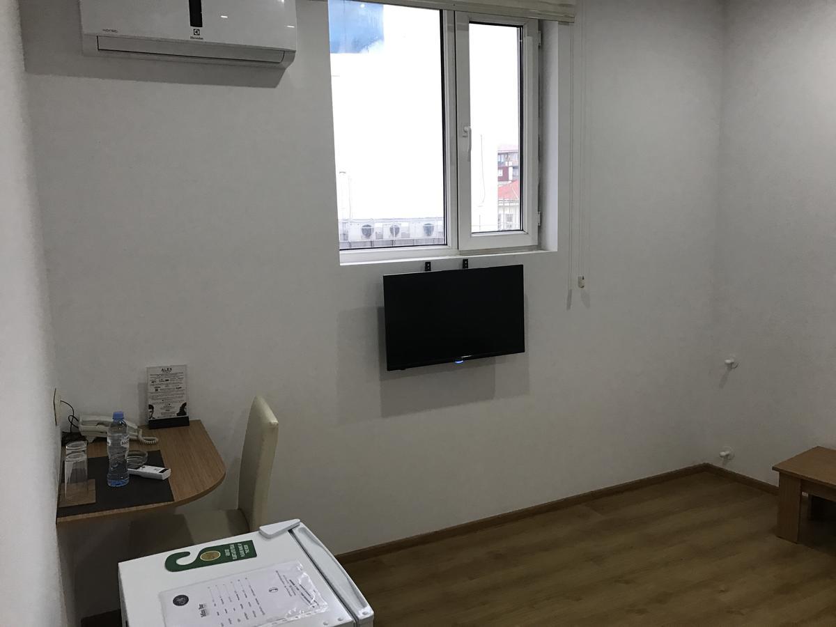 Hotel Marseille Batumi Eksteriør bilde