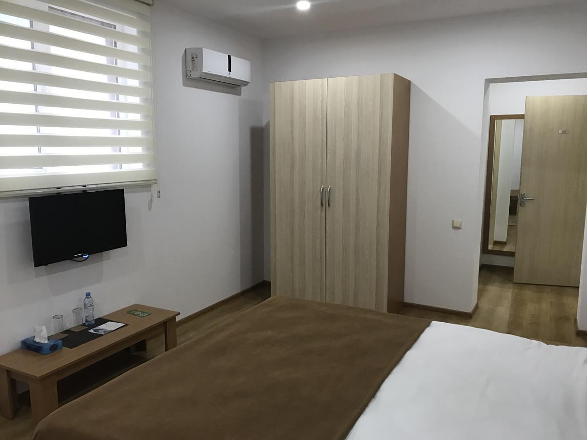 Hotel Marseille Batumi Eksteriør bilde