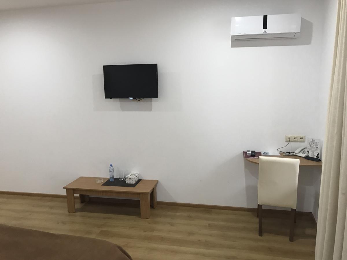 Hotel Marseille Batumi Eksteriør bilde