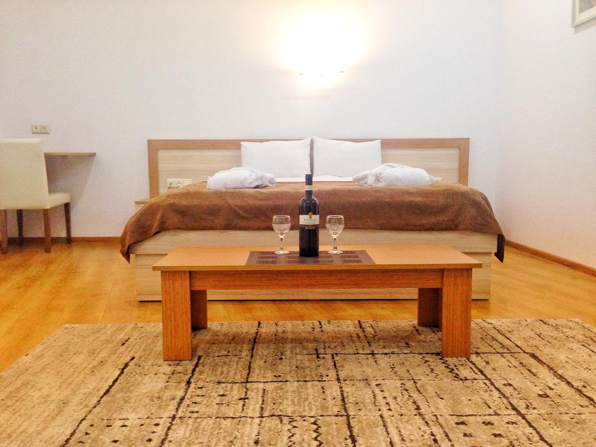 Hotel Marseille Batumi Eksteriør bilde