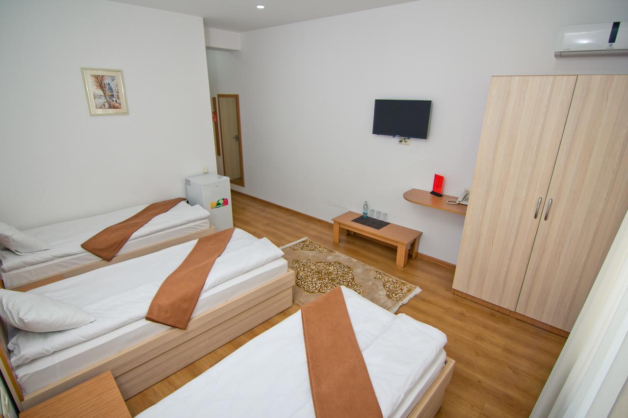 Hotel Marseille Batumi Eksteriør bilde