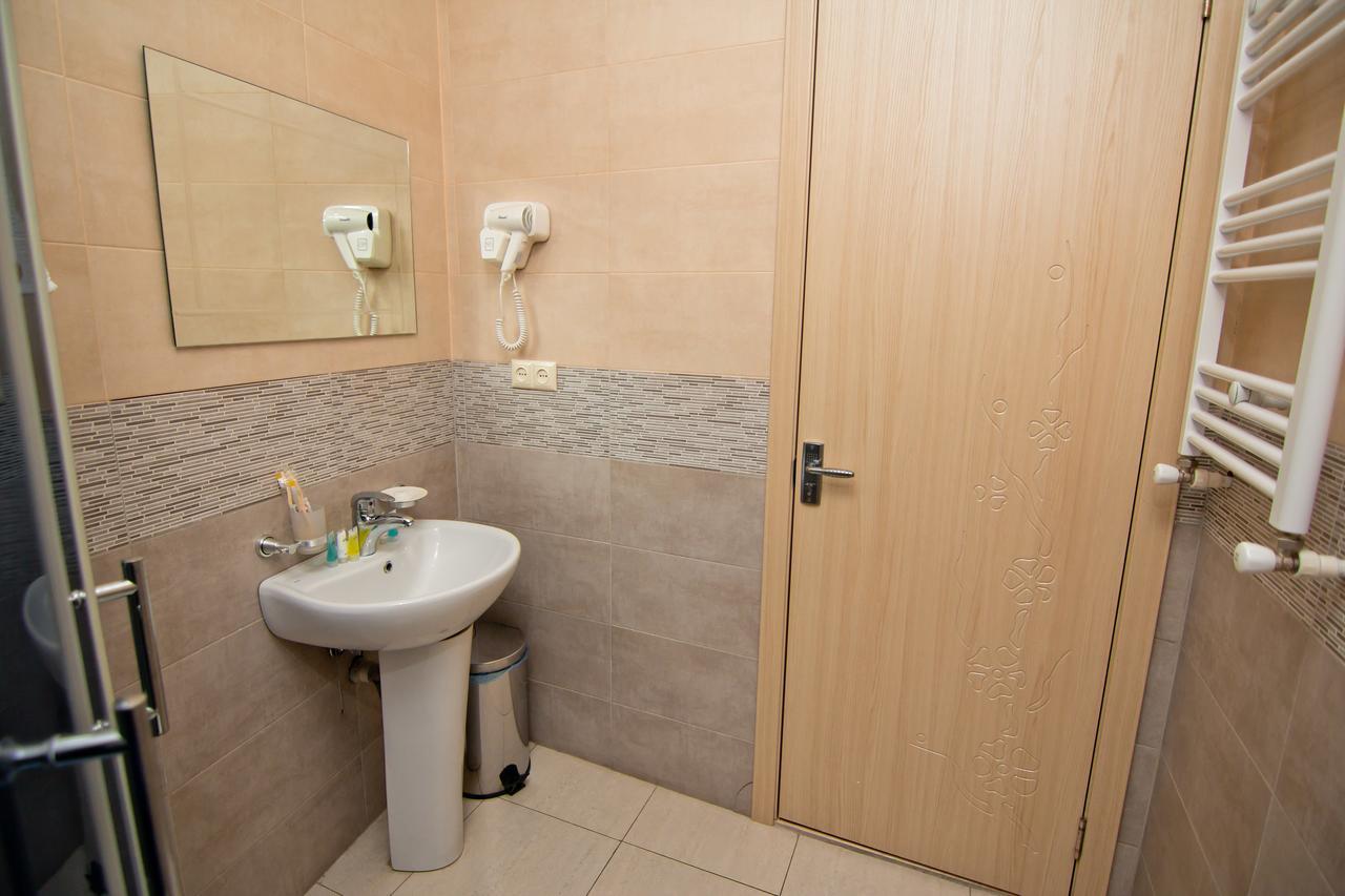 Hotel Marseille Batumi Eksteriør bilde