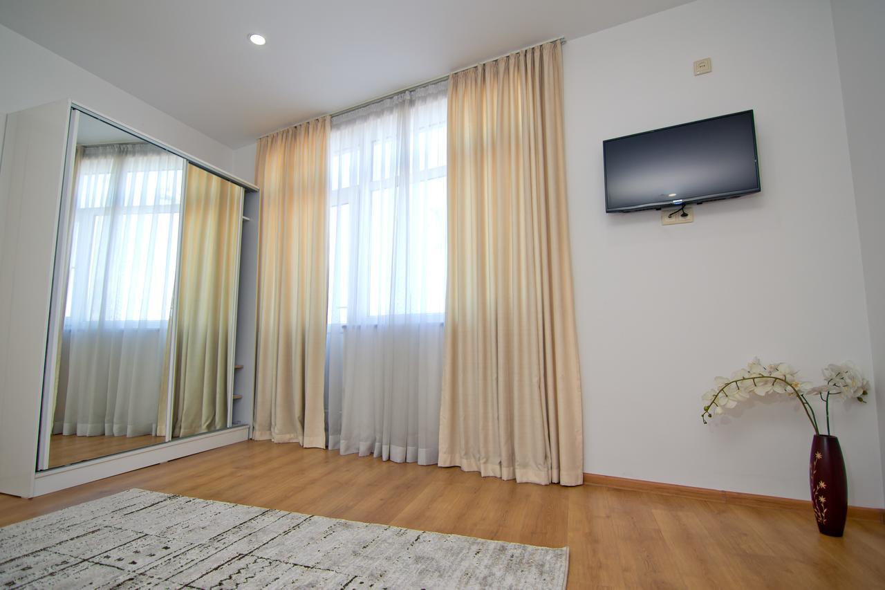 Hotel Marseille Batumi Eksteriør bilde